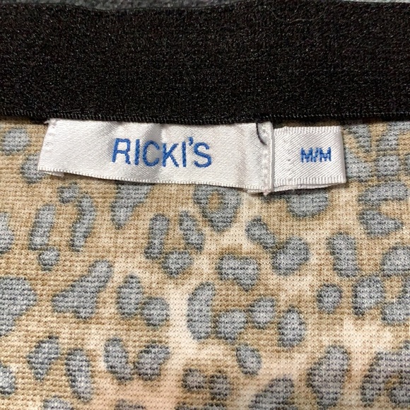 Ricki’s leopard print skirt - Picture 2 of 9